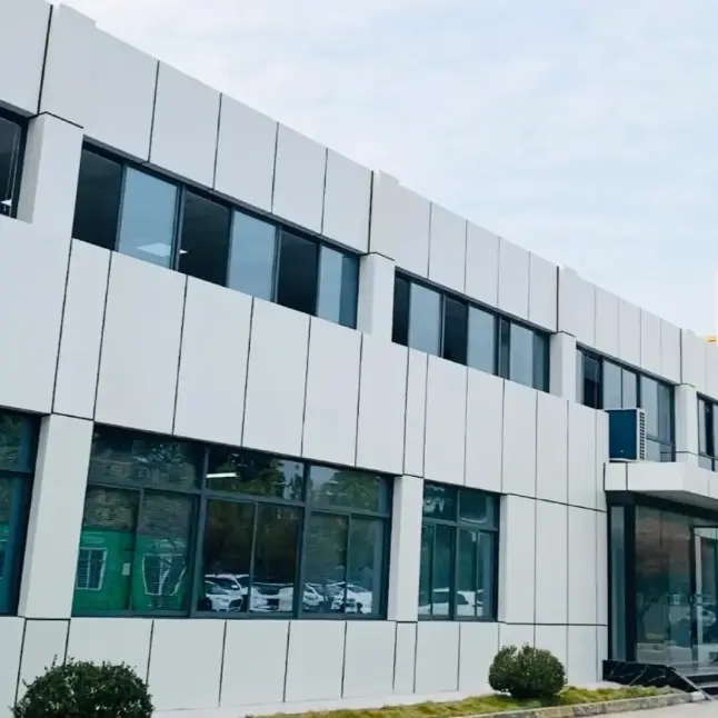 Tavalised lamedad alumiiniumist ühe paneeliga kardinaseinad