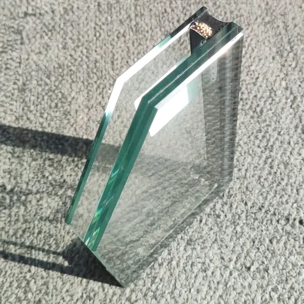 Isoleeritud klaas ustele ja akendele