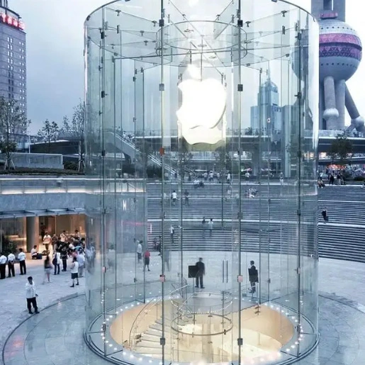 Karastatud kumer klaas